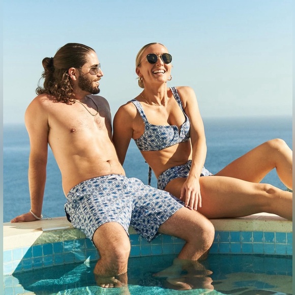 NEW! Kenny Flowers The Todos Santos V Underwire Bikini Top Floral Blue SZ S - Picture 7 of 15